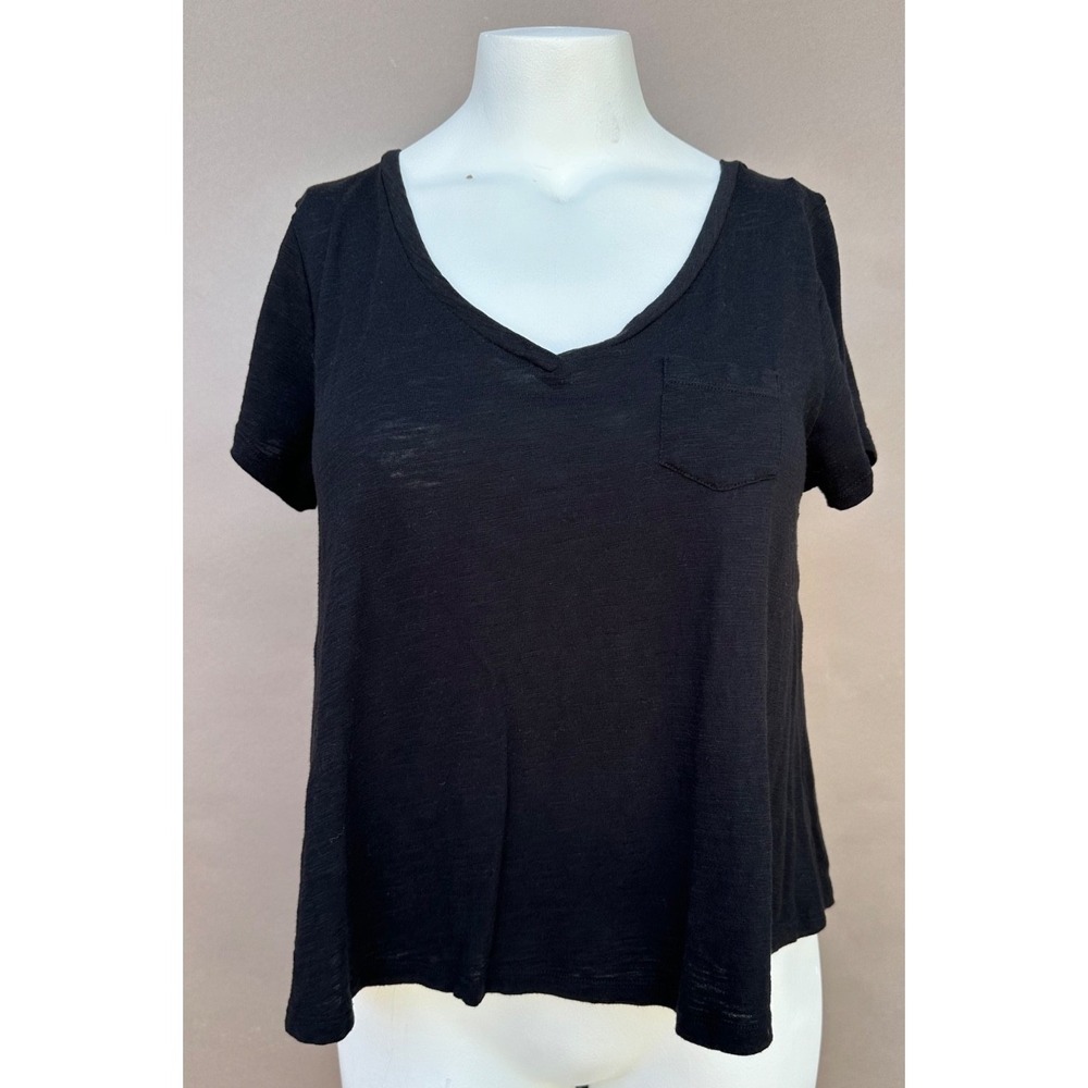 American Rag T-Shirt Womens M Black Classic VNeck Short Sleeve Oversize Pullover